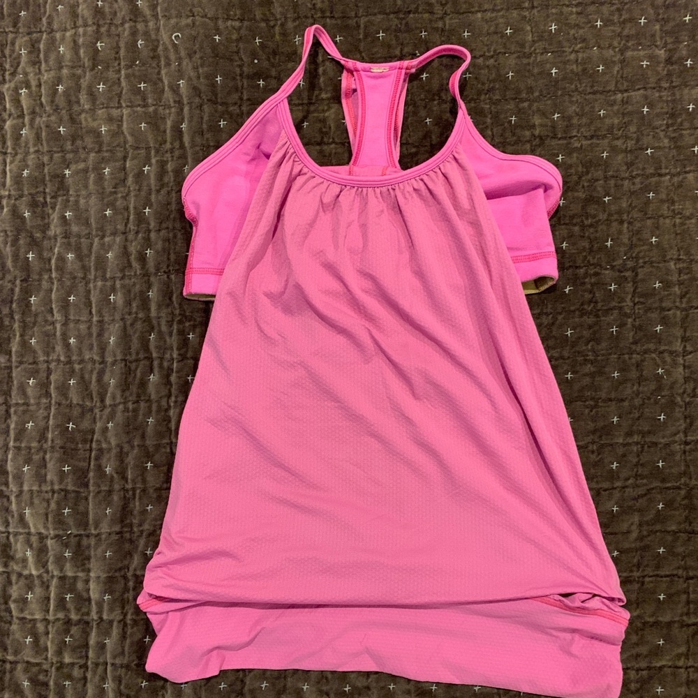 Lululemon yoga top with built-in-bra.